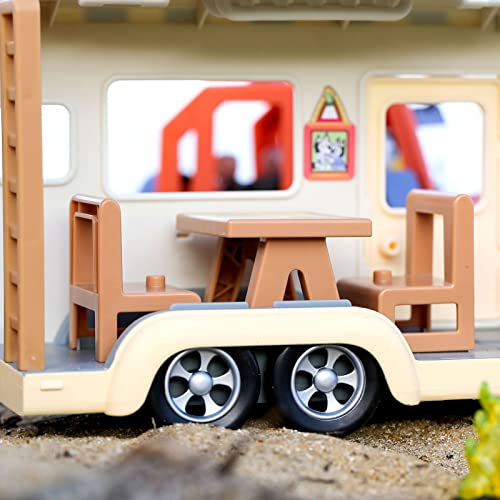 Bluey Caravan Adventure Playset with Jean Luc Figure