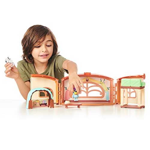 Bluey School Playset with 5 Character Figures