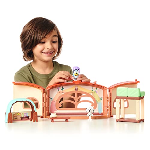 Bluey School Playset with 5 Character Figures