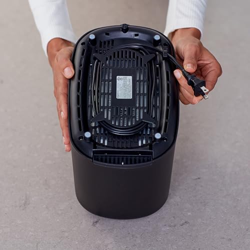 Amazon Basics 2-Slice Toaster - 6 Shade Settings, Black/Silver