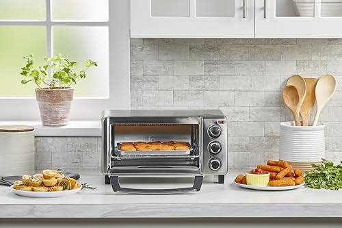 BLACK+DECKER 4-Slice Toaster Oven, 4 Cooking Functions