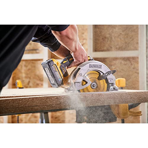 DEWALT 20V MAX Battery, POWERSTACK, More Power + More Compact, Rechargeable 5Ah Lithium Ion Battery (DCBP520)