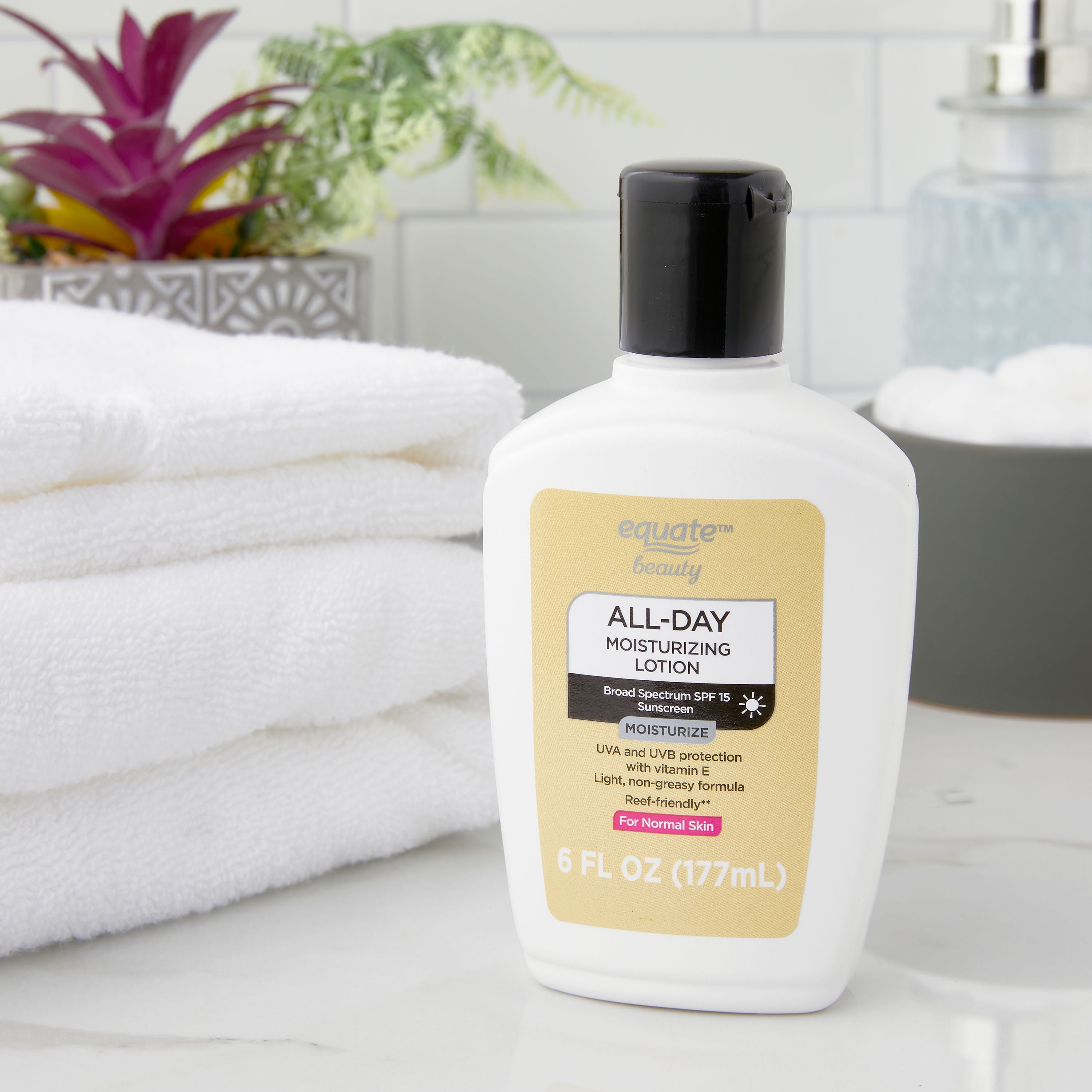 Equate Beauty Daily Moisturizing Sunscreen Lotion SPF 15