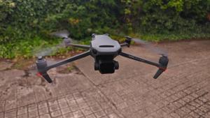 DJI Mavic 3 Classic Combo with Extra Battery