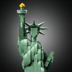 LEGO Architecture Statue of Liberty 21042 Model Building Set - Collectible New York City Souvenir, Creative Home Décor or Office Centerpiece, Great Gift Idea for Adults and Teens