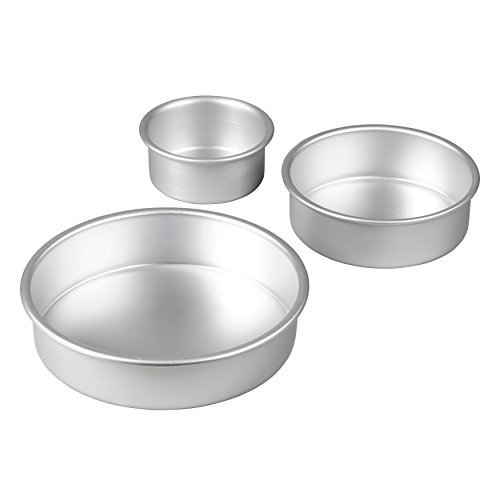Wilton Round Cake Pans Set: 8", 6", 4