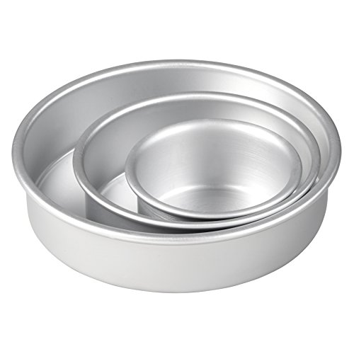 Wilton Round Cake Pans Set: 8", 6", 4