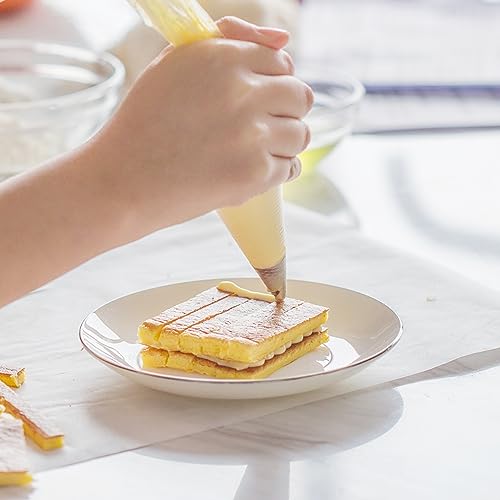 Piping Bags and Tips Set with 100pcs Pastry Bags