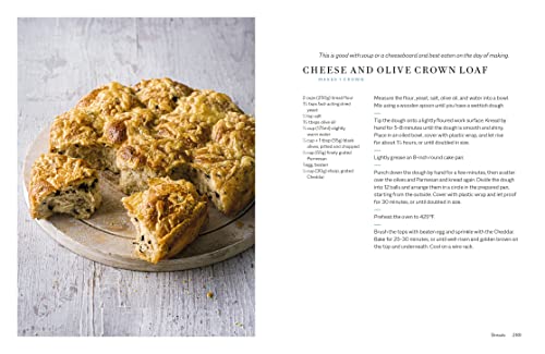 Mary Berry's Baking Bible with 250 New Classics