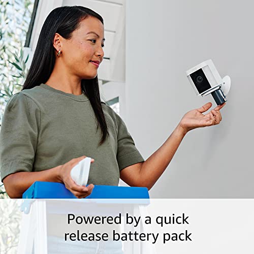 2022 Release: Ring Spotlight Cam Plus in Black
