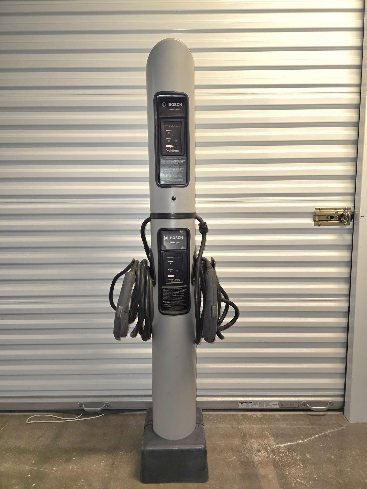 Bosch EV800 Series Dual Bollard Level 2 Charger