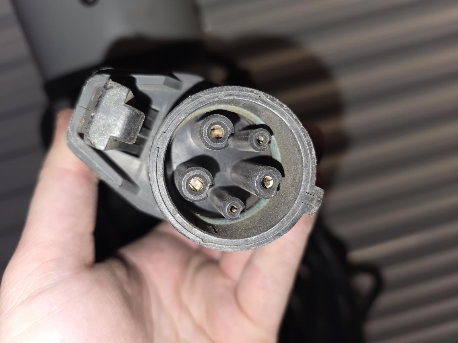 Bosch EV800 Series Dual Bollard Level 2 Charger