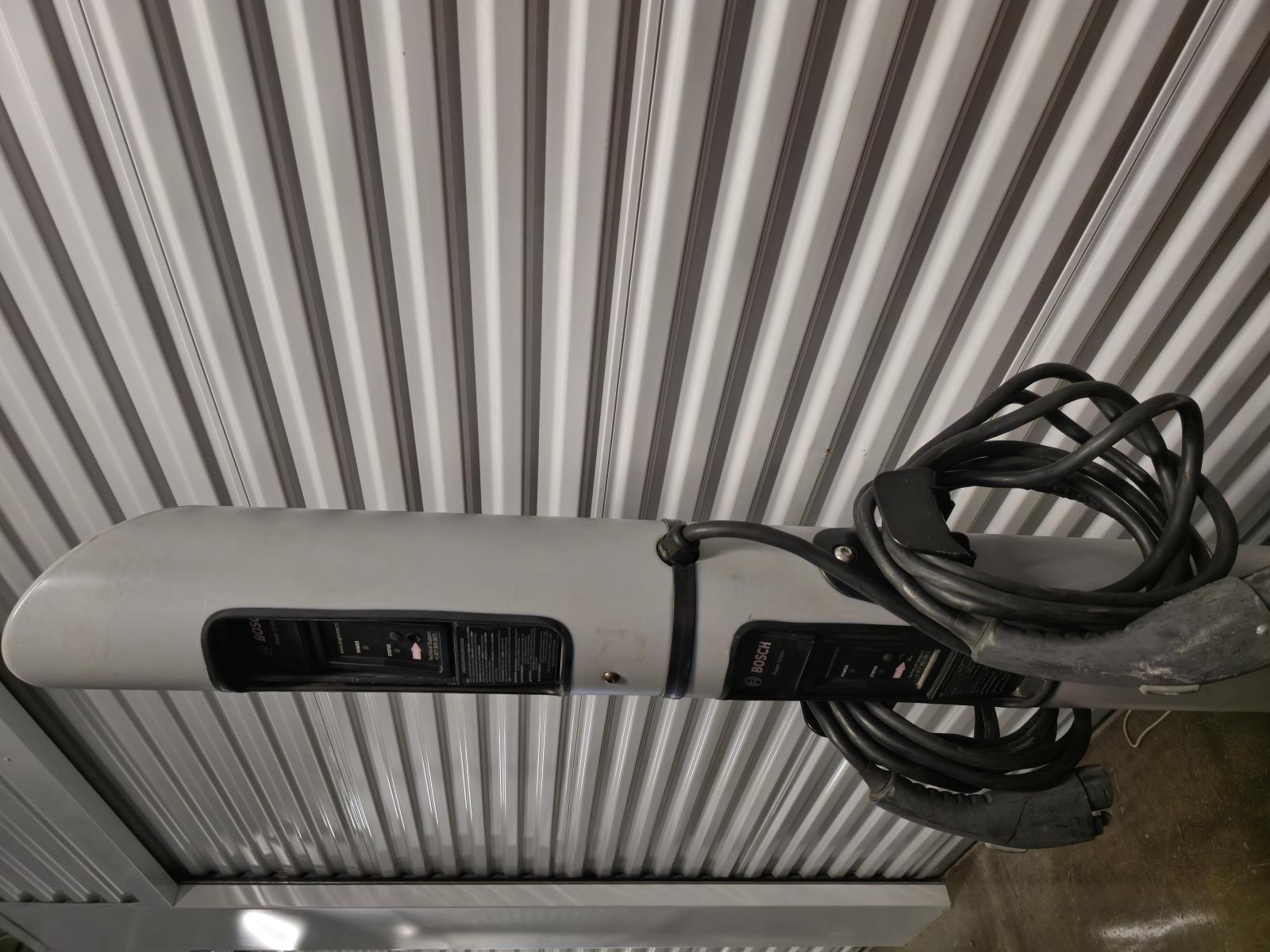 Bosch EV800 Series Dual Bollard Level 2 Charger