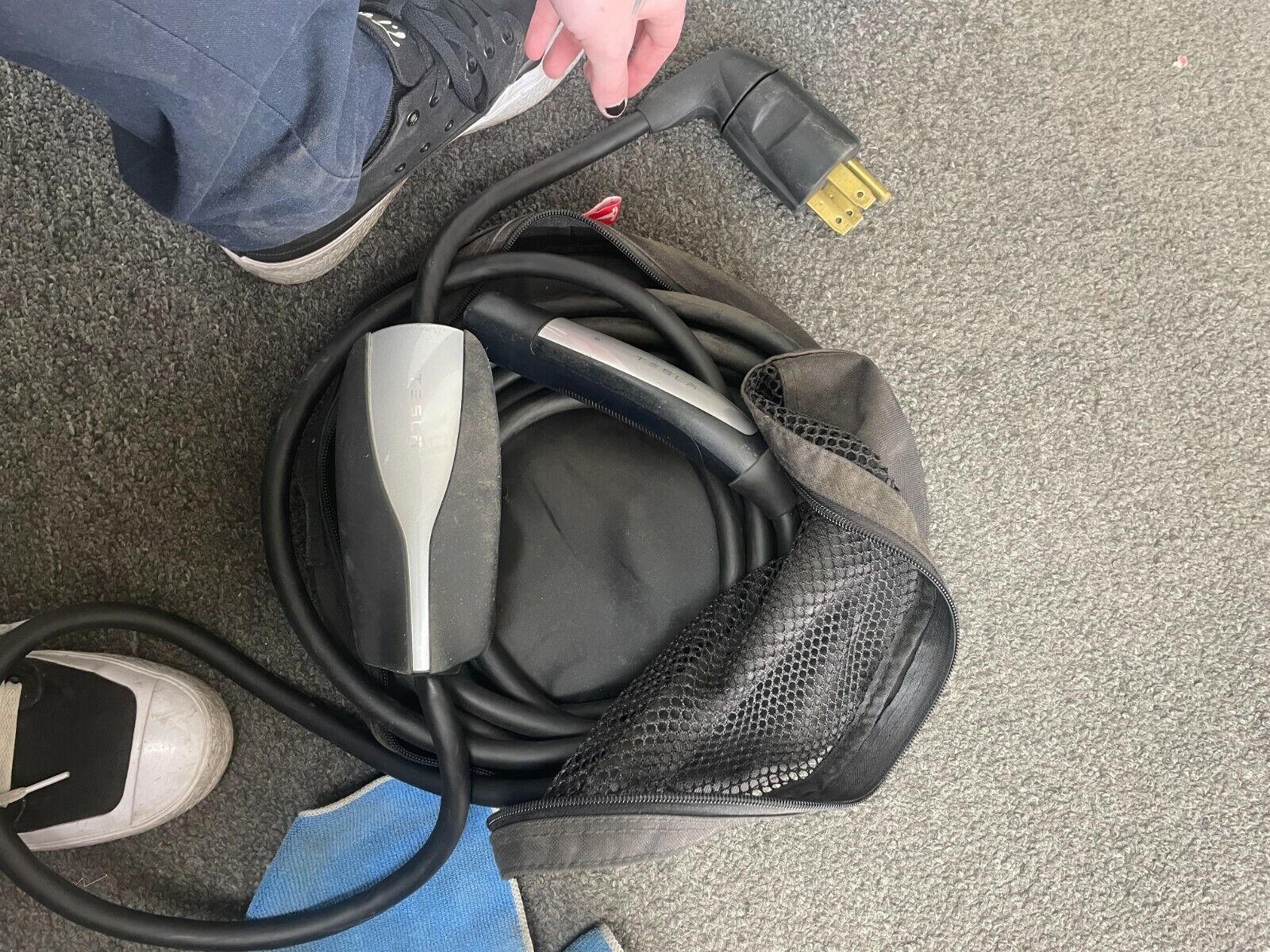 Tesla 2013 Model S EV Charger with case
