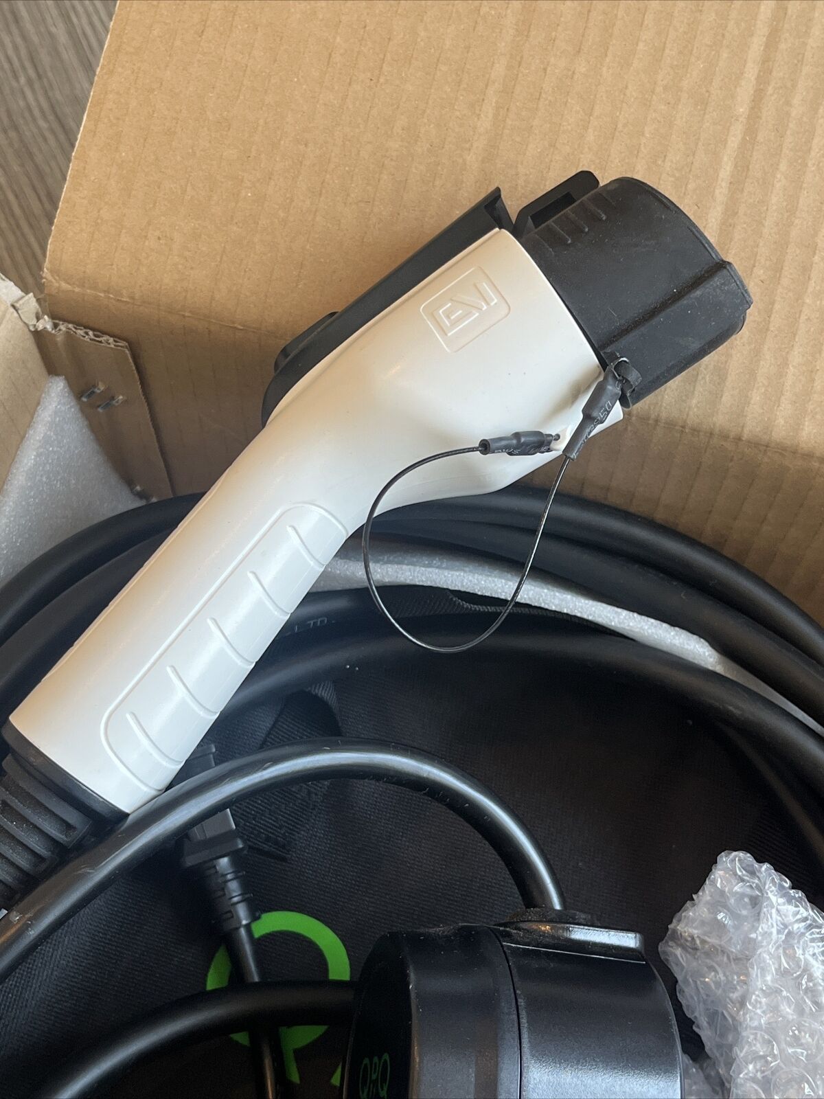 Fast Charge Level 1-2 EV Charger J1772 16A