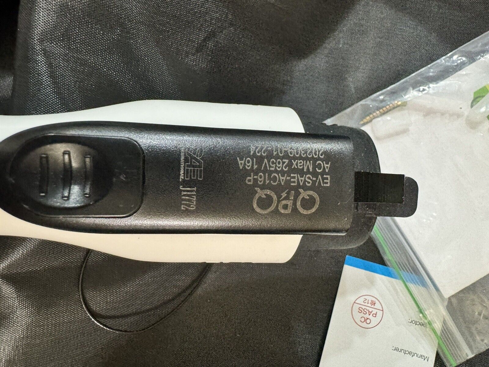 Level 1-2 EV Fast Charger with J1772 Plug