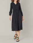 Amazon Essentials Women's Lightweight Georgette Long Sleeve V-Neck Midi Dress (Available in Plus Size), Black, Small