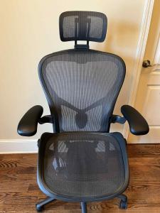 Herman Miller Aeron Chair Size C with Headrest