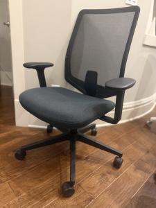Herman Miller Versus Chair - Fully Loaded