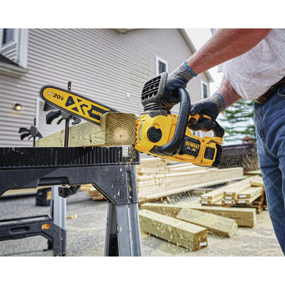 DEWALT DCCS620P1 20V MAX XR Compact Chainsaw Kit