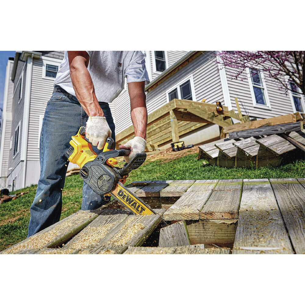 DEWALT DCCS620P1 20V MAX XR Compact Chainsaw Kit