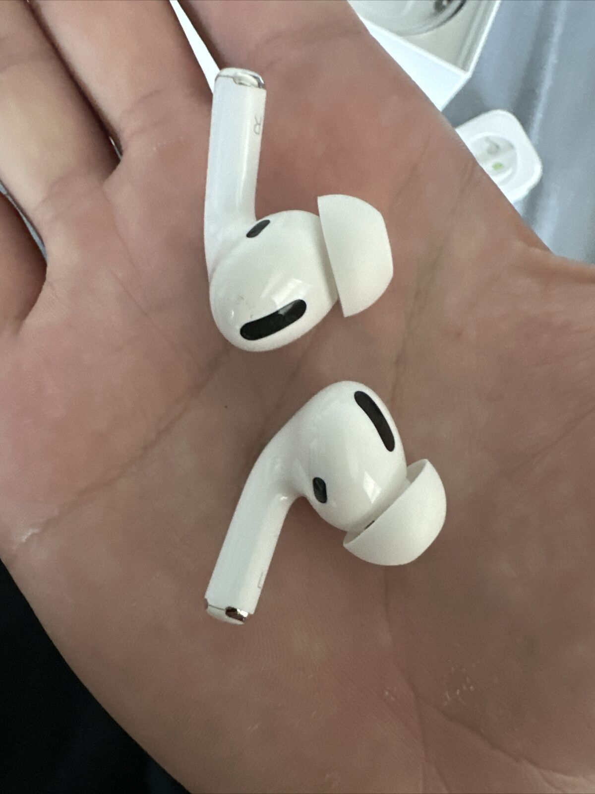 Apple AirPods Pro Gen 2 - USB - Lightening