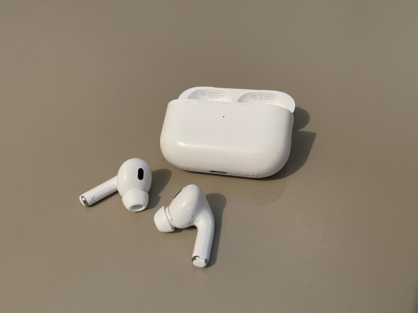 Apple AirPods Pro (2nd Gen) - Lightning - VIP Quality