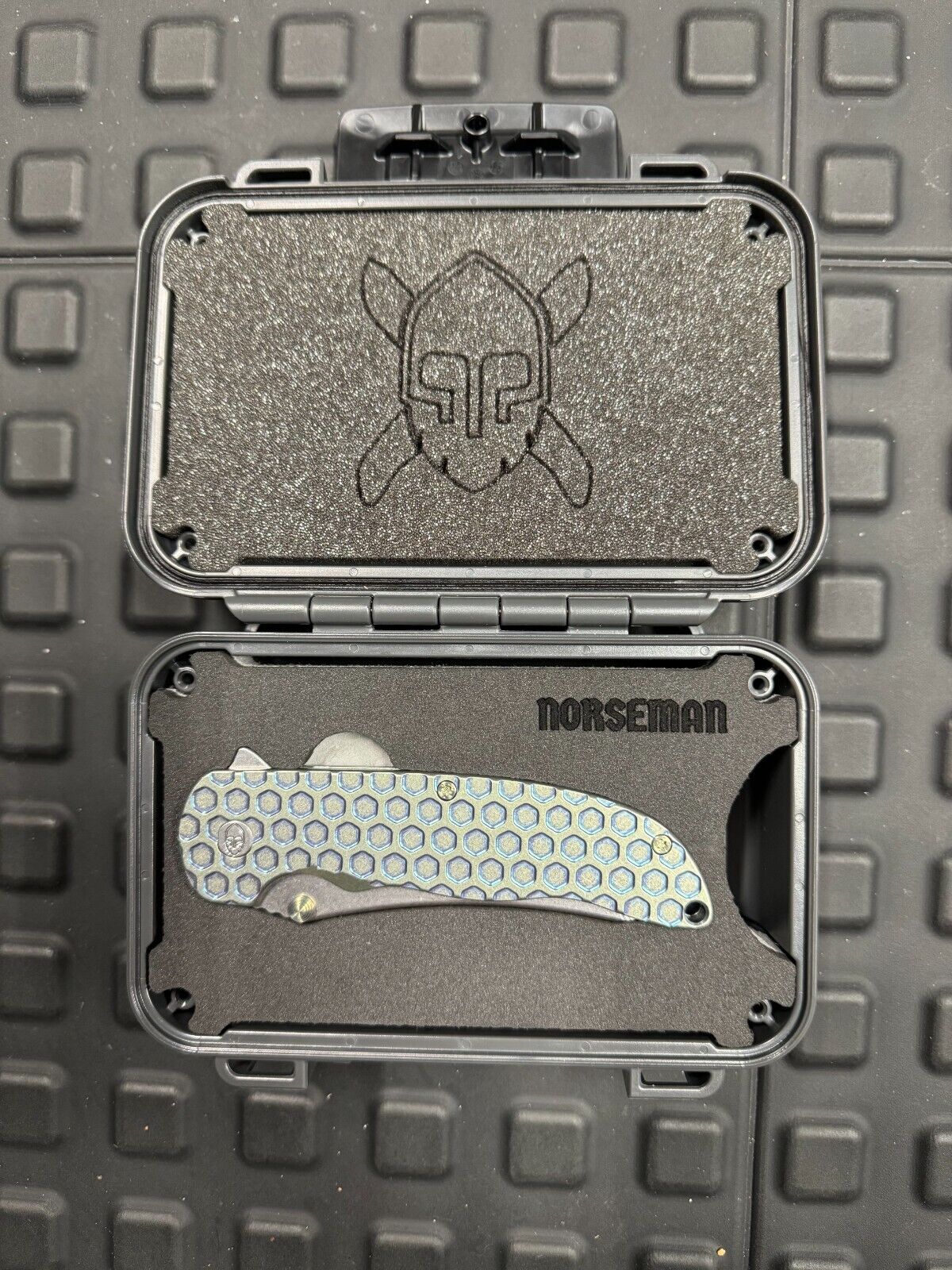 GRIMSMO KNIVES NORSEMAN #6962 Citrus Turquoise Gold