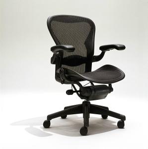 Herman Miller Aeron Medium Adjustable Desk Chair