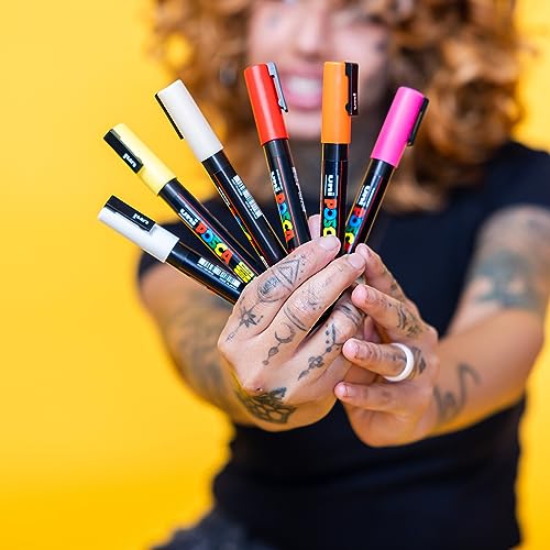 Set of 8 Posca Paint Markers with Reversible Tips