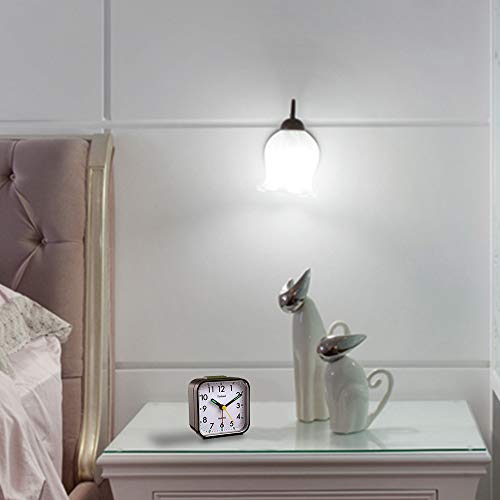 Small Tinload Analog Alarm Clock Black, Silent, Snooze