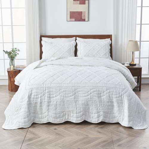 Boho Chic Queen Size Ruffle Patchwork Quilt Set