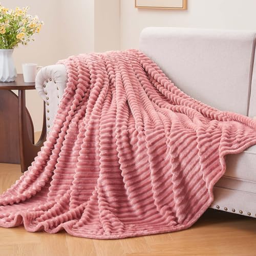 Soft and Warm Ribbed Fleece Throw Blanket - Pink
