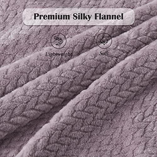 Light Purple Flannel Fleece Throw Blanket - Leaves Pattern