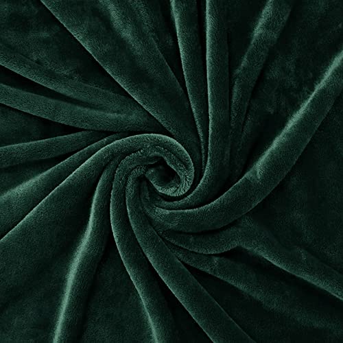 Luxurious Forest Green Fleece Throw Blanket - 50x70