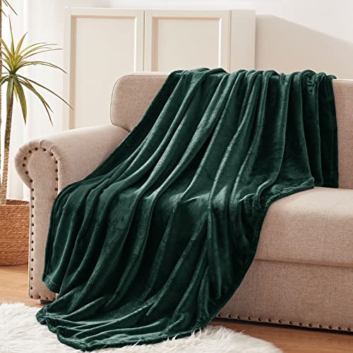 Luxurious Forest Green Fleece Throw Blanket - 50x70