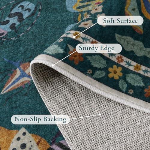 Lahome Insect Print 5x7 Area Rug in Dark Green