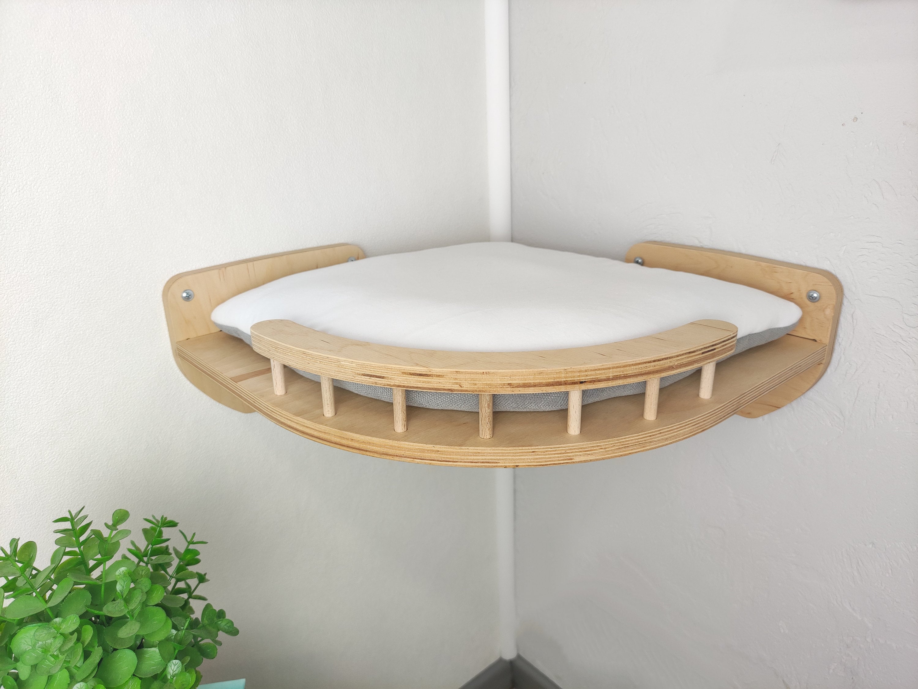 Wall-mounted Cat Furniture & Shelves