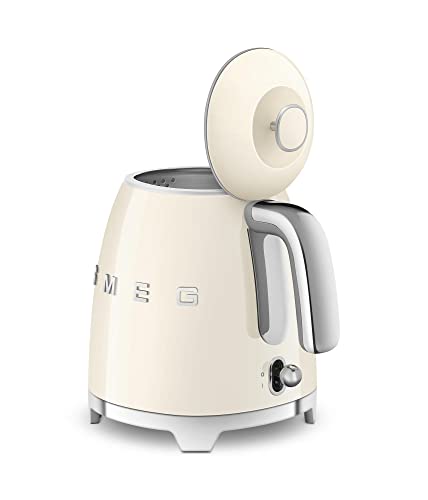 SMEG 0.8L Cream Kettle - Retro 50s Design