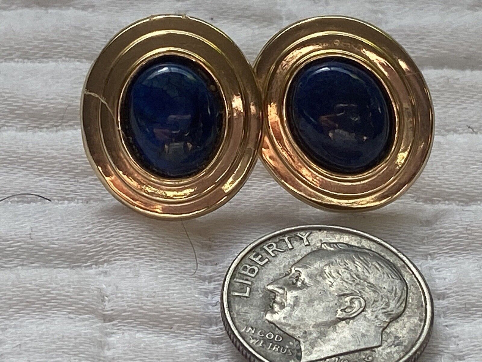 Solid 14k Vintage Lapis Lazuli Cabochon Earrings 2g