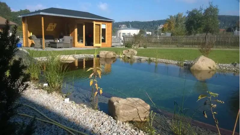 5-Corner Wood Garden House Liwa