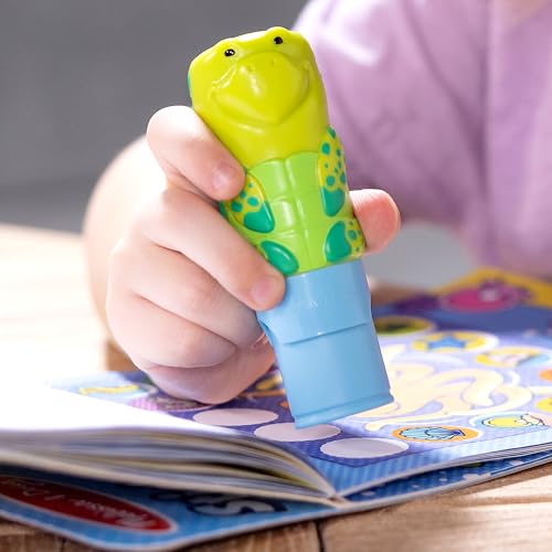 Melissa & Doug Sticker WOW!™ 24-Page Activity Pad and Sticker Stamper, 300 Stickers, Arts and Crafts Fidget Toy Collectible Character – Sea Turtle - FSC Certified
