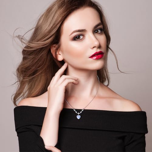 Elegant Silver Moonstone Heart Pendant Necklace for Women