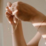 Tewiky Choker Necklace for Women, 14k Gold Plated Beaded Necklace Dainty Gold Chain Necklace Simple Gold Necklaces for Women Trendy Short Satellite Chain Necklace Fashion Gold Jewelry for Women
