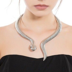 Silver Snake Choker Pendant Women Austrian Crystal Necklace Silver Plated New