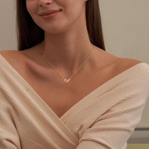 Freekiss Gold Pendant Necklace for Women: Dainty Diamond Necklaces Simple 14K Gold Plated Paperclip Pendant Choker Necklaces Cute CZ Open Oval Necklaces Trendy Gold Jewelry for Women