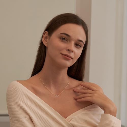 Freekiss Gold Pendant Necklace for Women: Dainty Diamond Necklaces Simple 14K Gold Plated Paperclip Pendant Choker Necklaces Cute CZ Open Oval Necklaces Trendy Gold Jewelry for Women