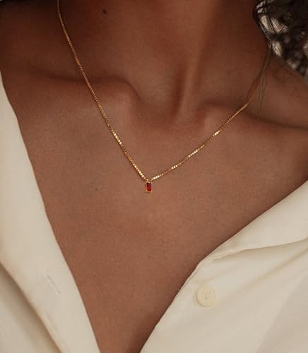 FUNEIA Diamond Necklaces for Women 14K Gold Plated Emerald Birthstone Necklace for Women Mothers Dainty Gold Necklace Blue Green Cubic Zirconia Pendant Necklace Birthday Gifts for Women Girls Jewelry