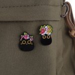 Black Cats Enamel Pins Custom Big Eyes Kitten Brooches Lapel Badges Floral Animal Cartoon Funny Jewelry Gift for Friends