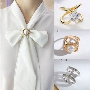 Fashion Pearl Rhinestone Brooches for Women Square Scarf Buckle Geometry Cross Brooch Pin Metal Ring Clothing Accessories